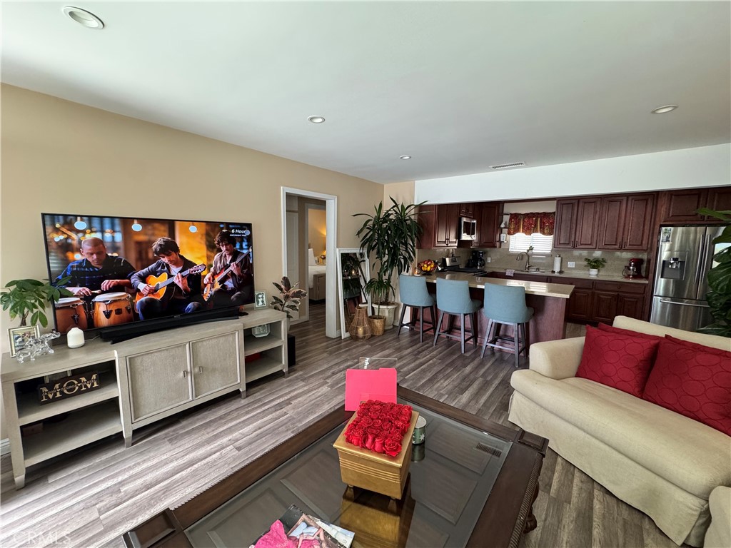 15057 Paddock Street Property Photo 12