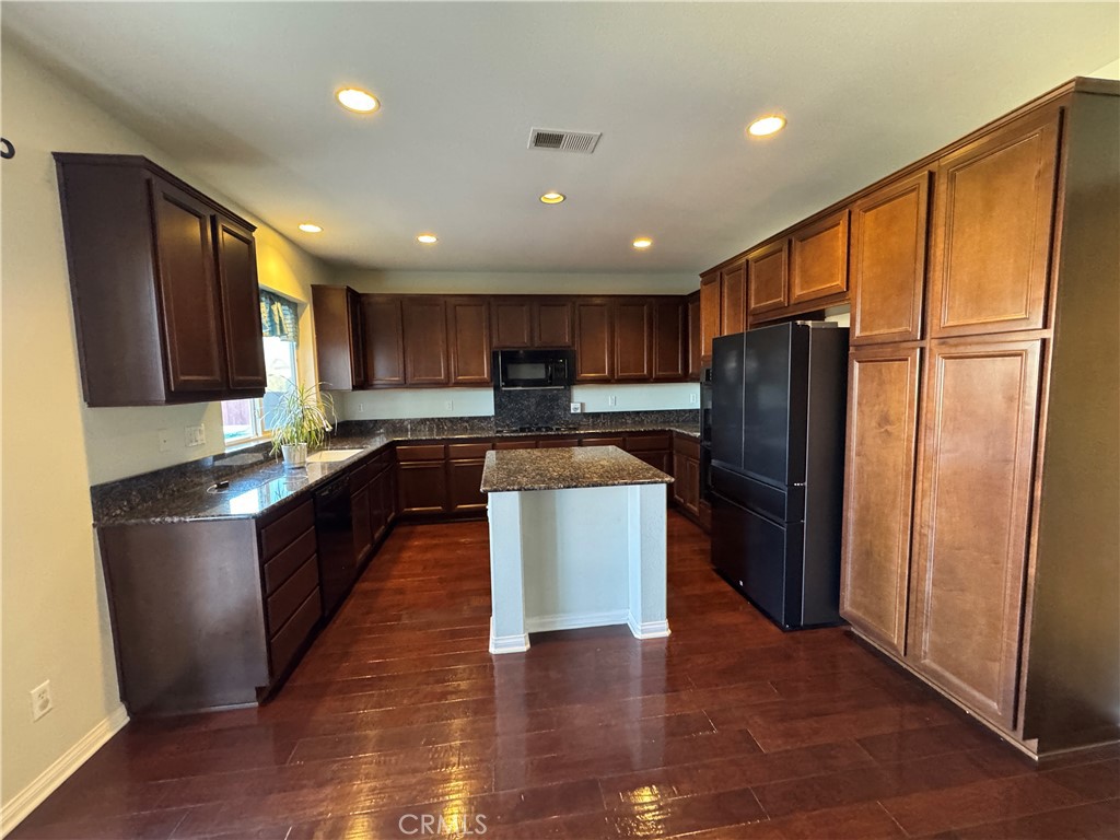 1368 Aztec Court Property Photo 10