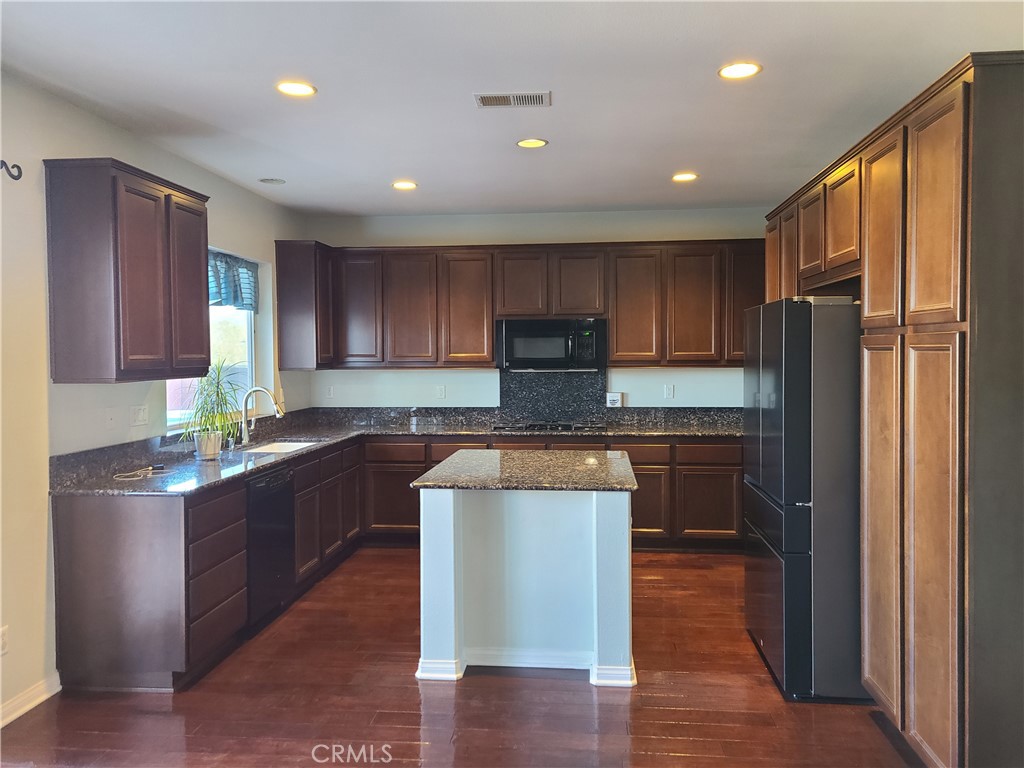 1368 Aztec Court Property Photo 11