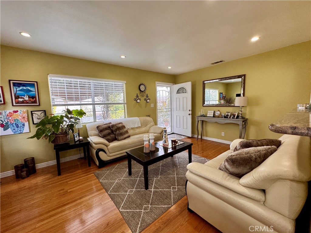 827 Griswold Avenue Property Photo 4