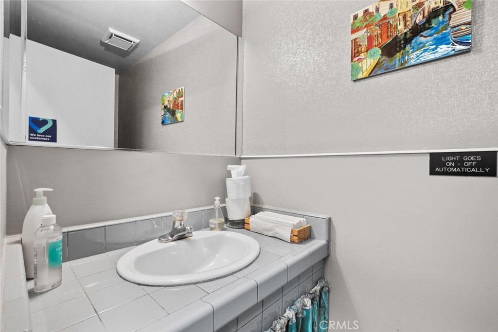 23727 Hawthorne Boulevard 4 Property Photo 22