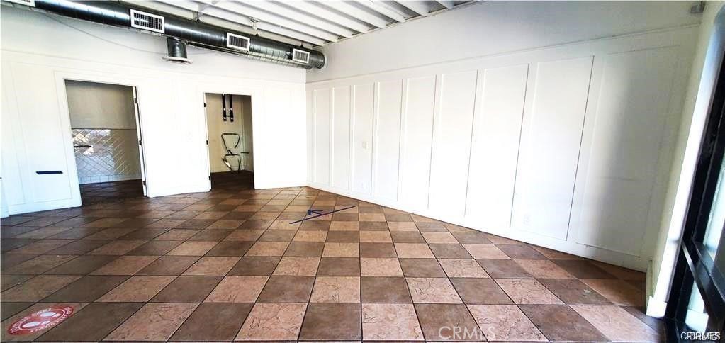 3169 -71 Cahuenga Boulevard Property Photo 4