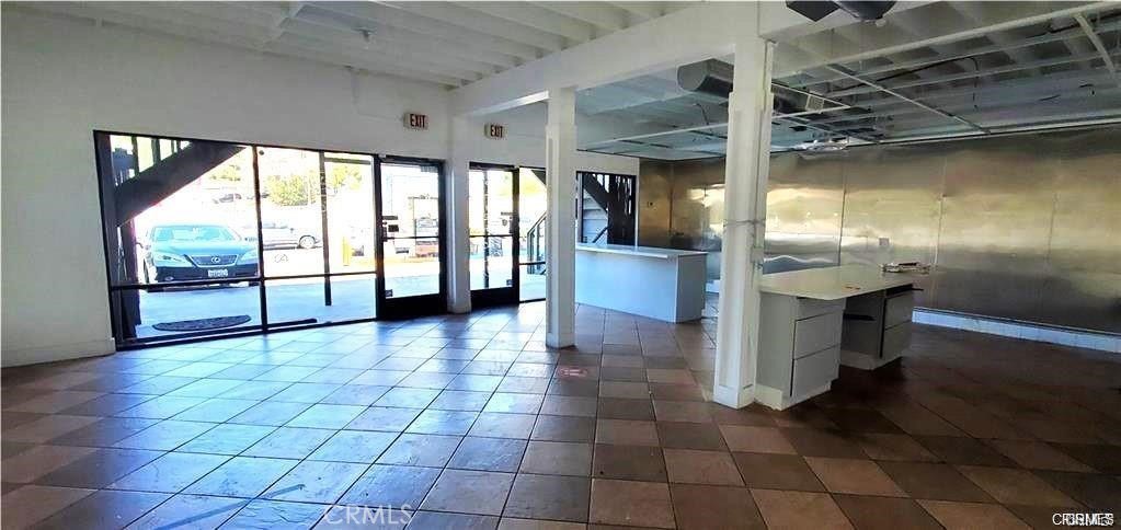 3169 -71 Cahuenga Boulevard Property Photo 5