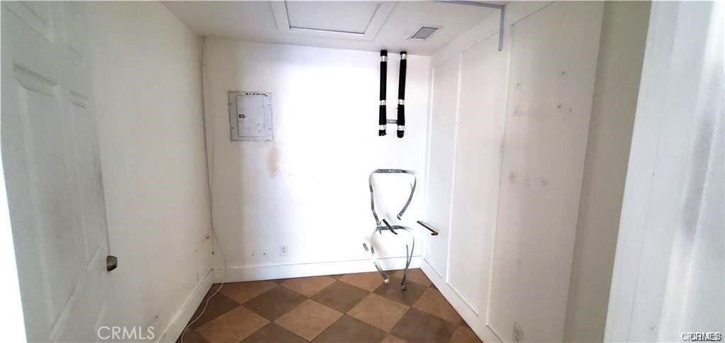 3169 -71 Cahuenga Boulevard Property Photo 8