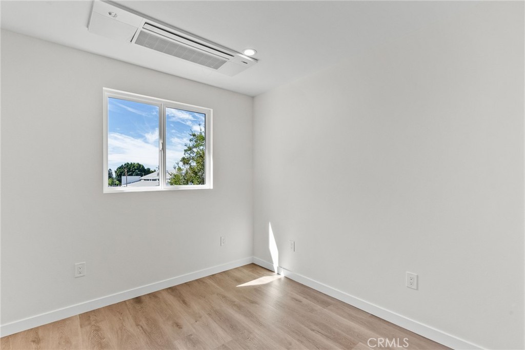 11107 Herrick Avenue Property Photo 13