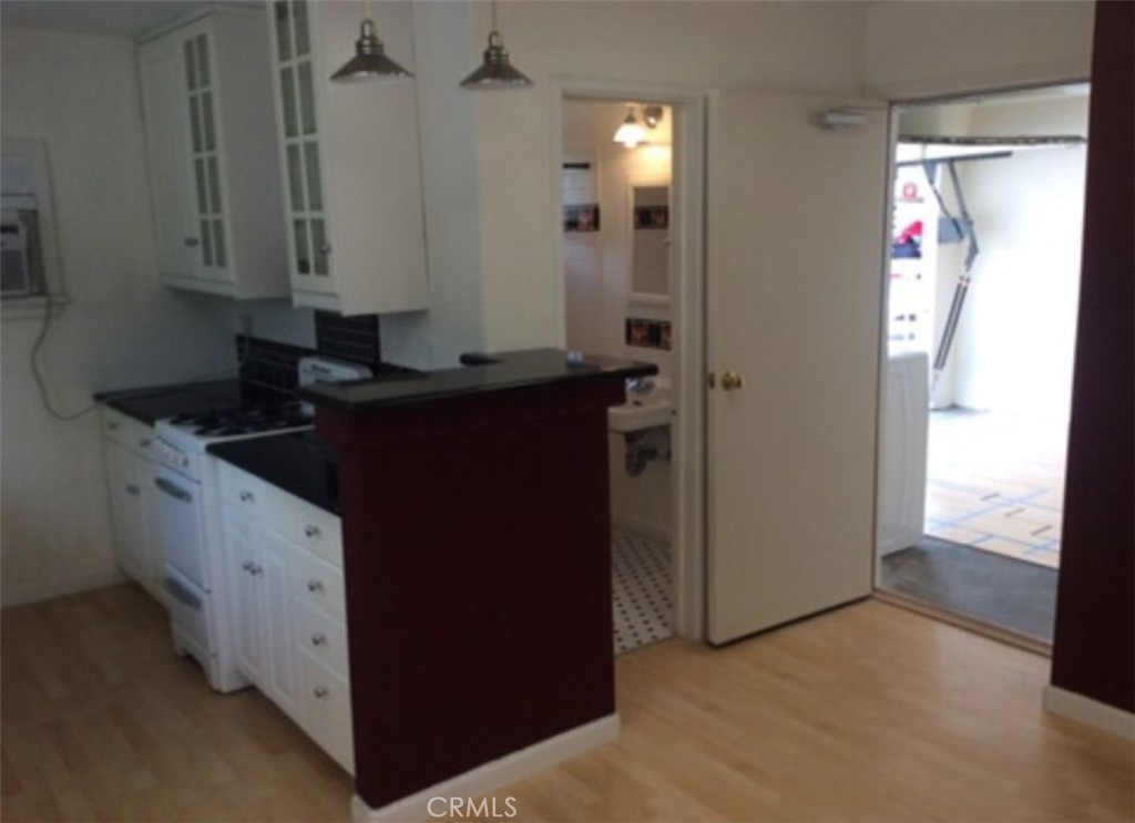 1605 1607 W Burbank Boulevard Property Photo 5