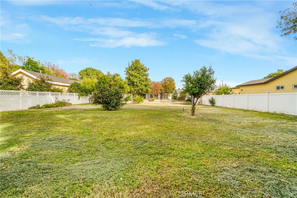 8833 Encino Avenue Property Photo