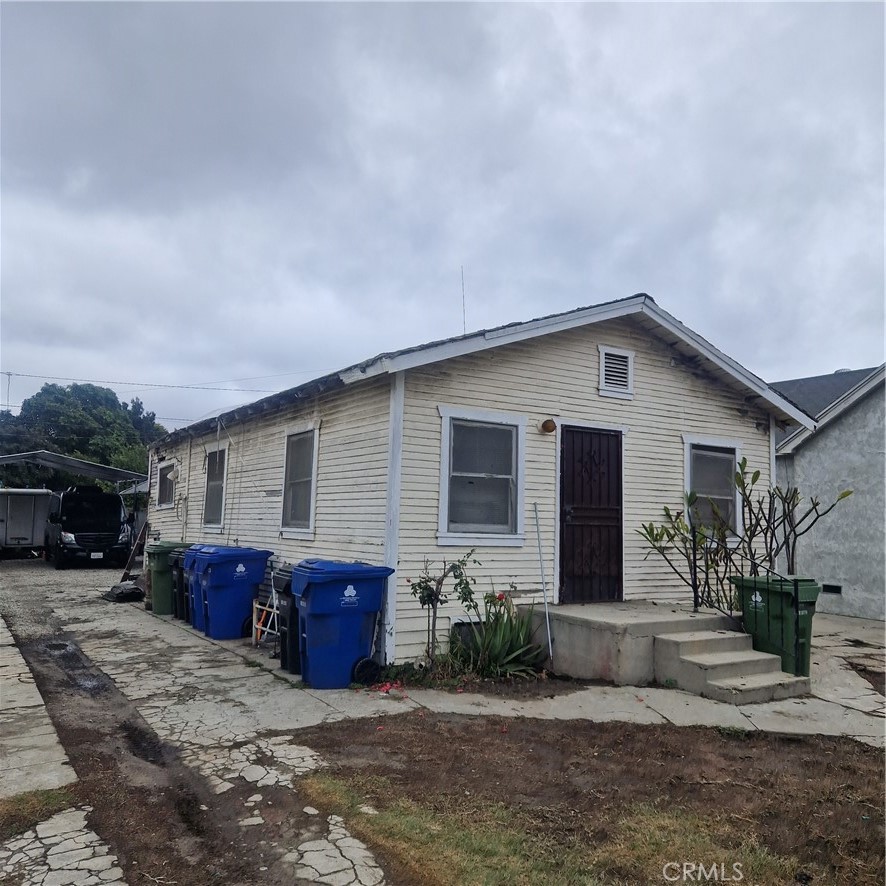 10722 Anzac Avenue Property Photo