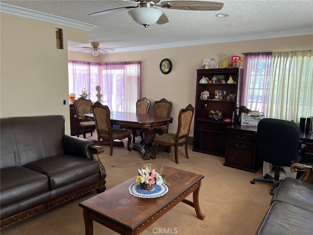 15840 Sierra Highway Property Photo 2