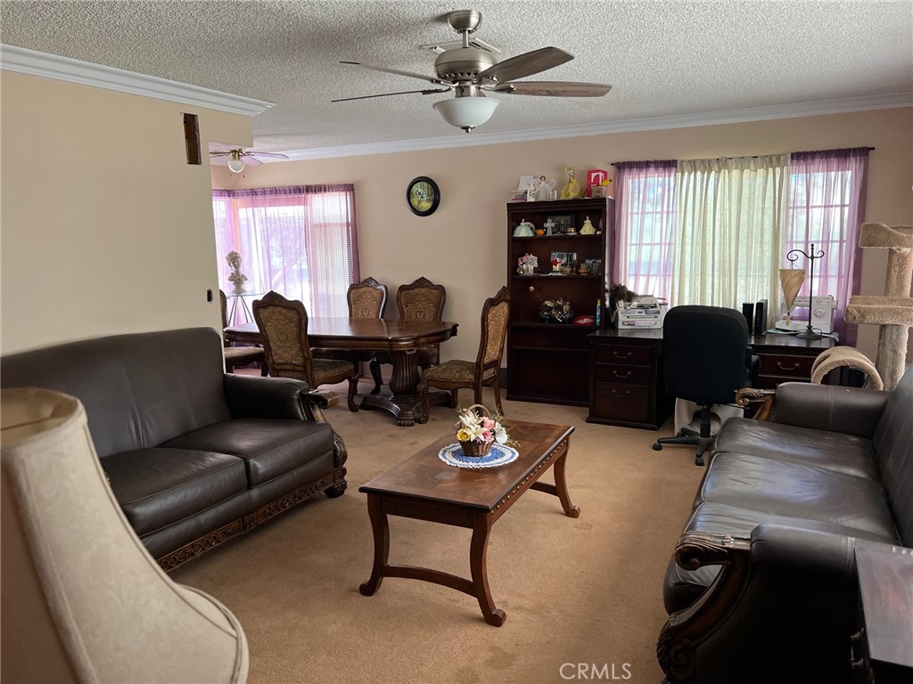 15840 Sierra Highway Property Photo 3