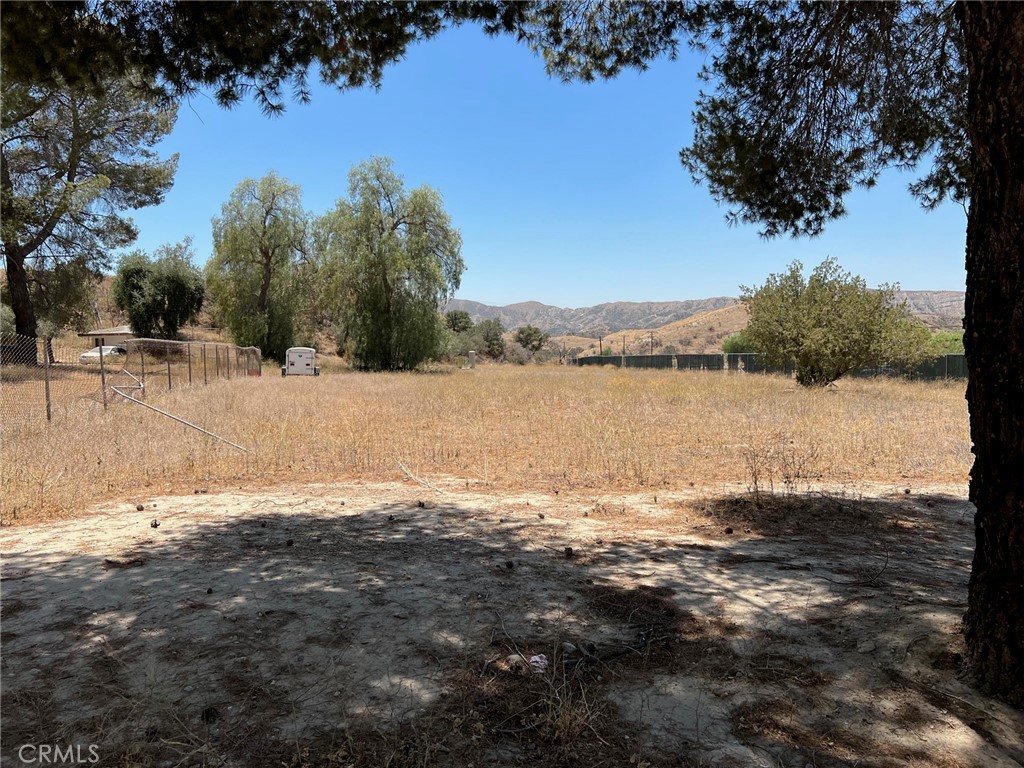 15840 Sierra Highway Property Photo 19