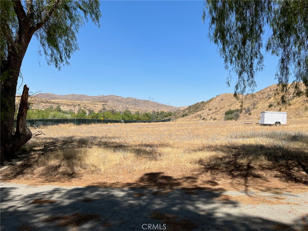 15840 Sierra Highway Property Photo 20