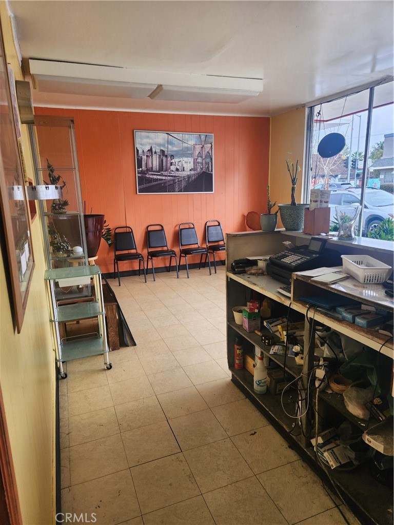 2109 West Magnolia Blvd. Property Photo 4