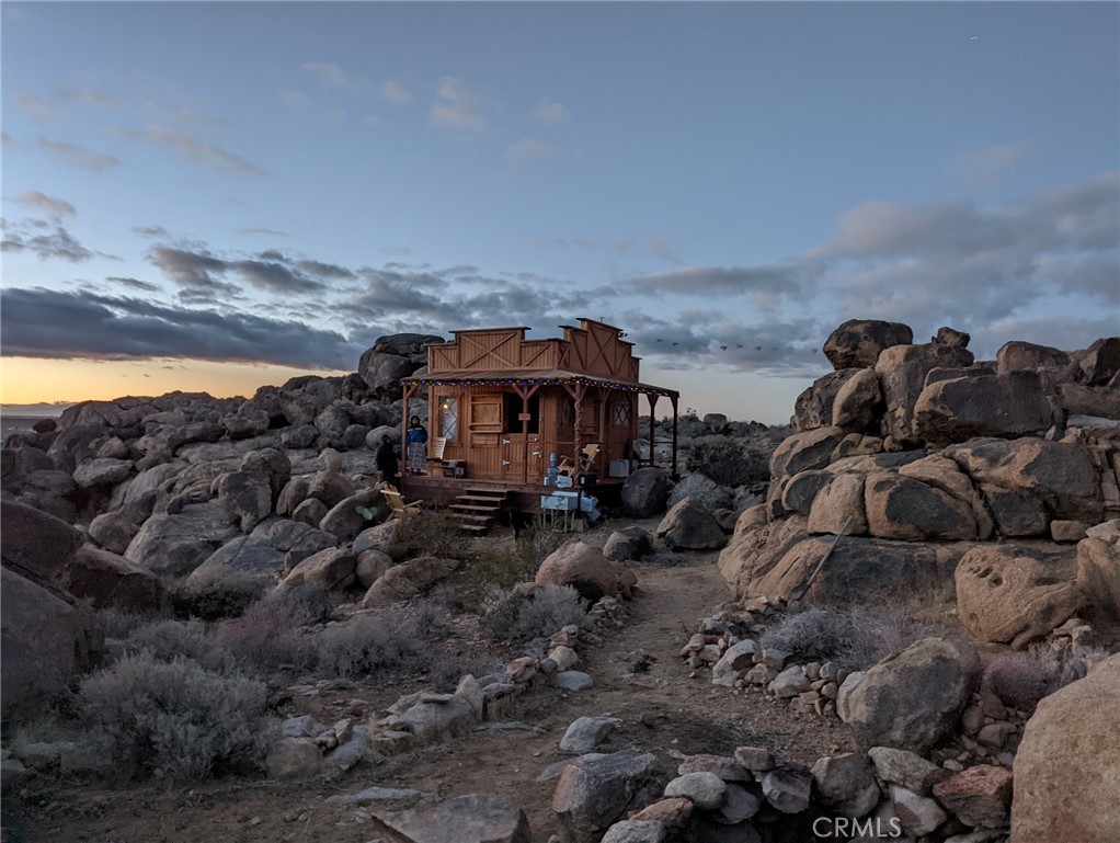 25220 Cottonwood Road Property Photo 2