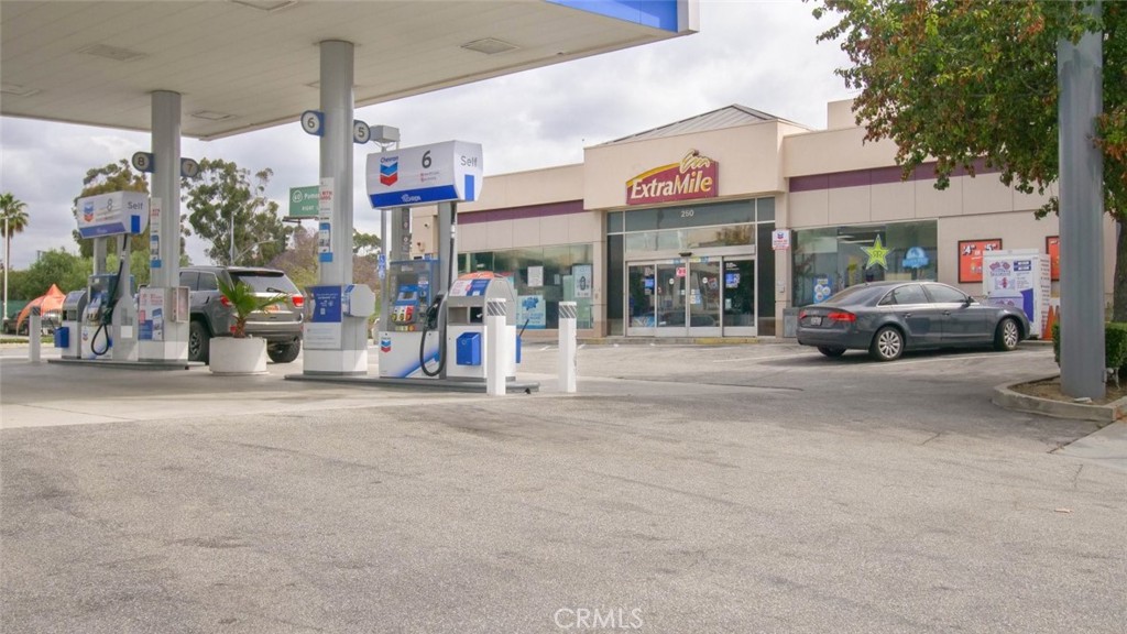 250 S Atlantic Boulevard Property Photo 7
