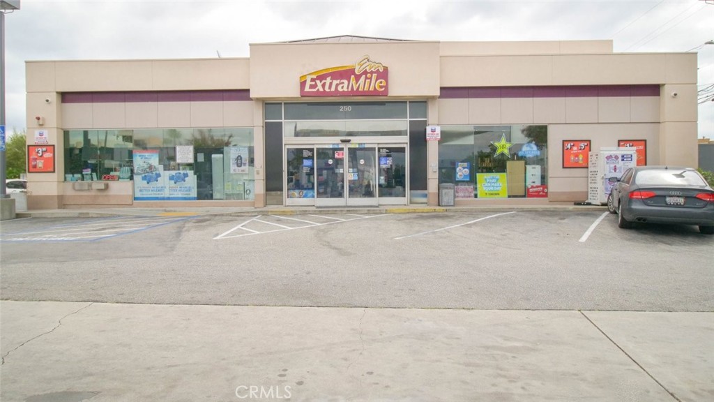 250 S Atlantic Boulevard Property Photo 8