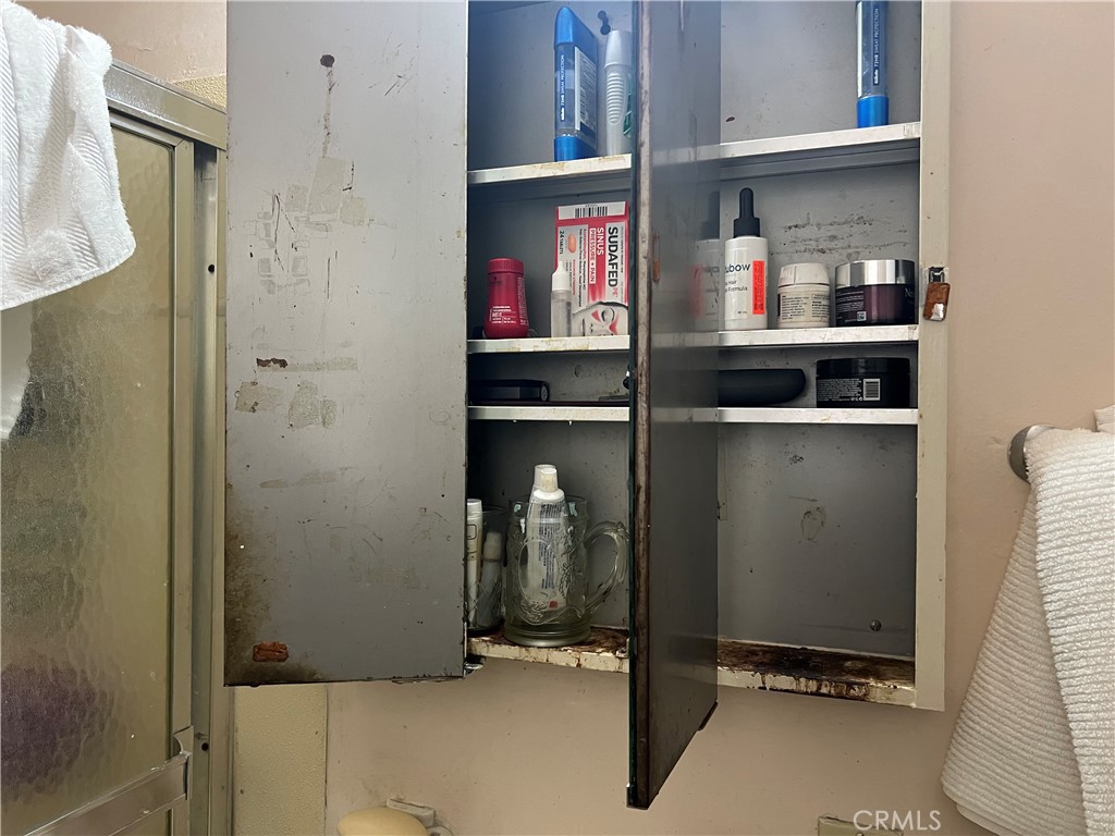 660 W 7th Street Property Photo 5