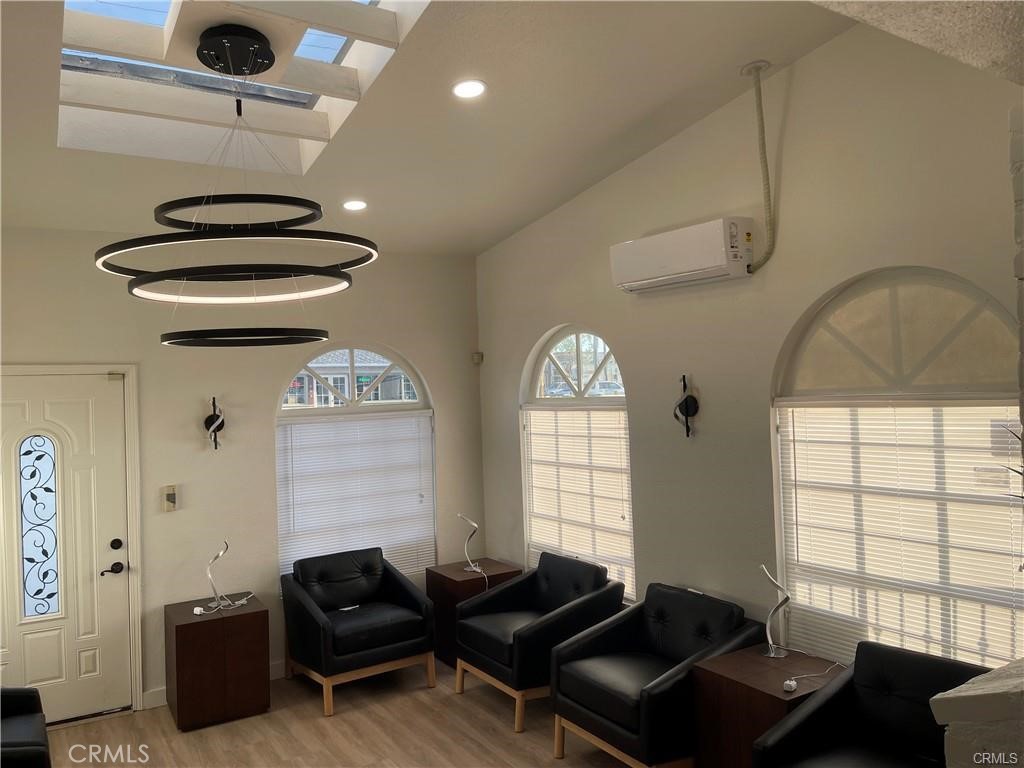 660 W 7th Street Property Photo 8