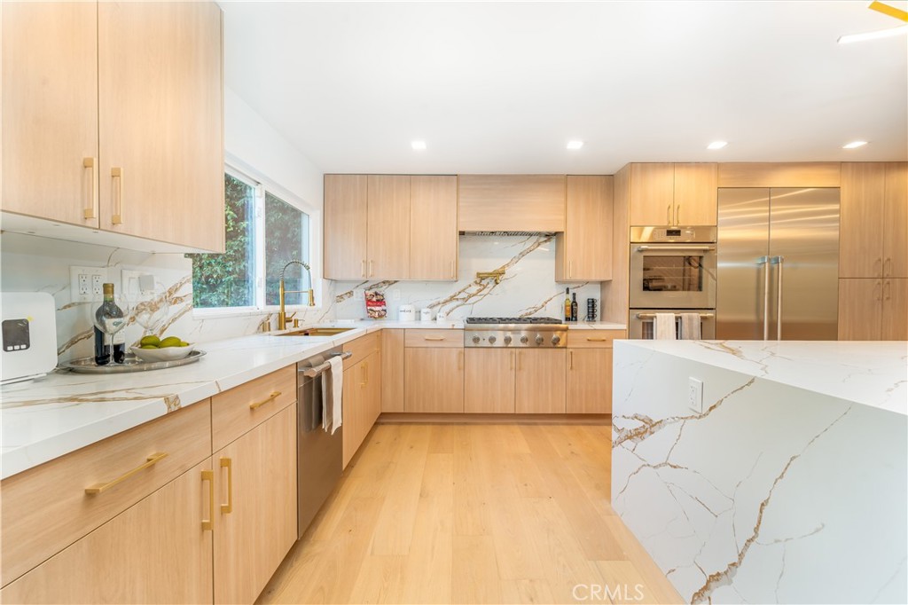 13451 Albers Street Property Photo 14