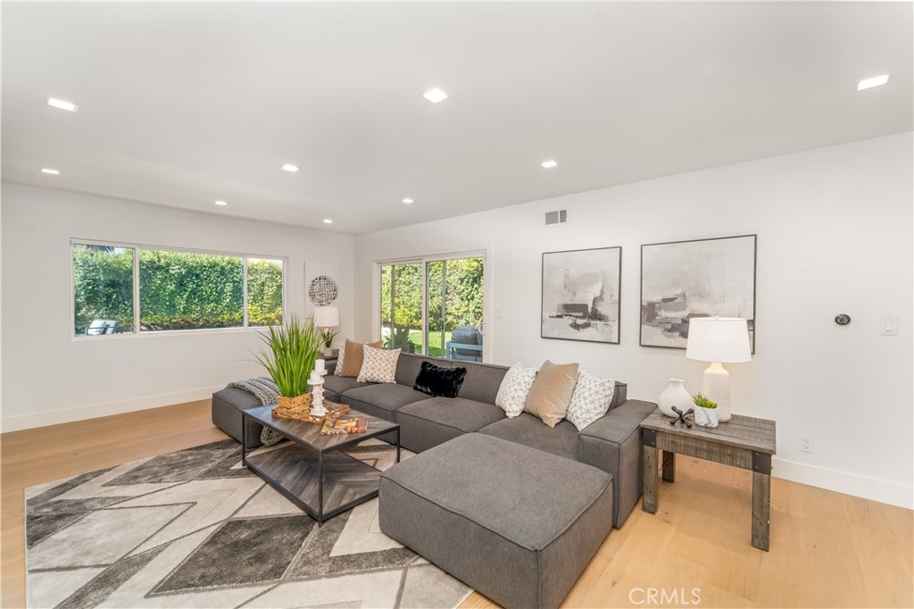 13451 Albers Street Property Photo 18