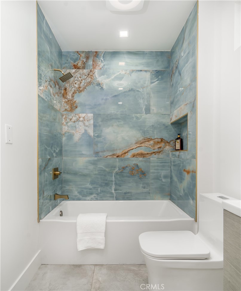 13451 Albers Street Property Photo 39