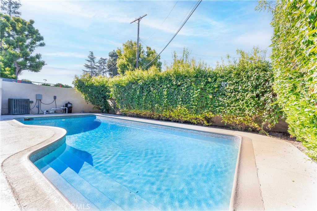 13451 Albers Street Property Photo 46