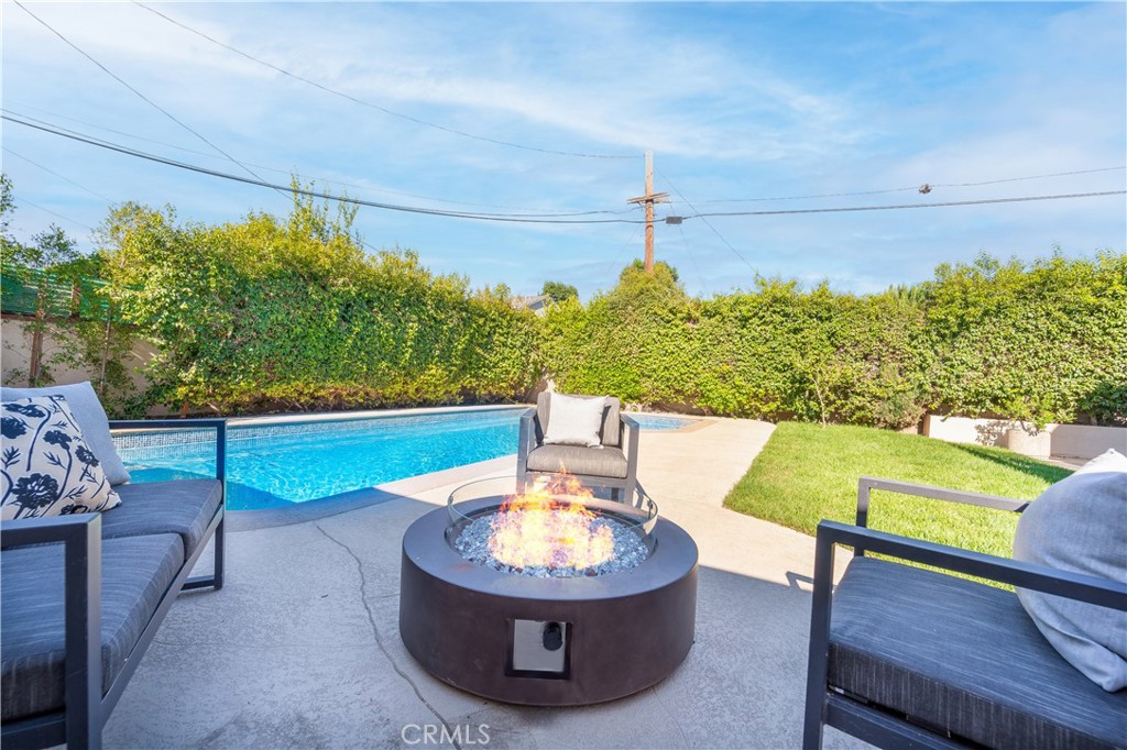 13451 Albers Street Property Photo 58