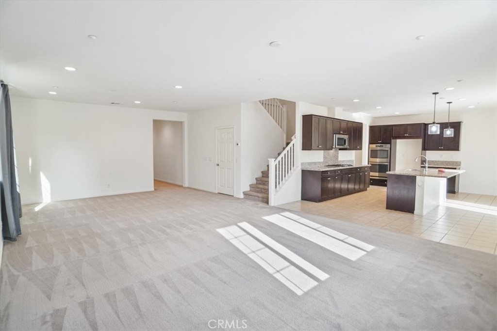 2842 Crocus Place Property Photo 4
