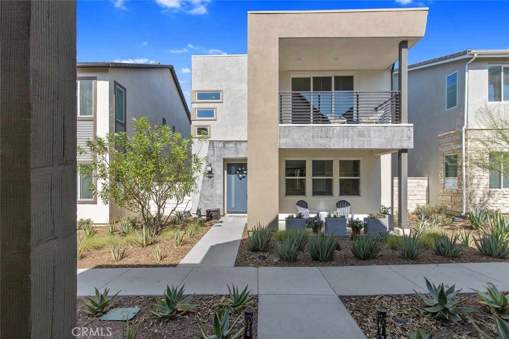 27717 Knoll View Place Property Photo 1