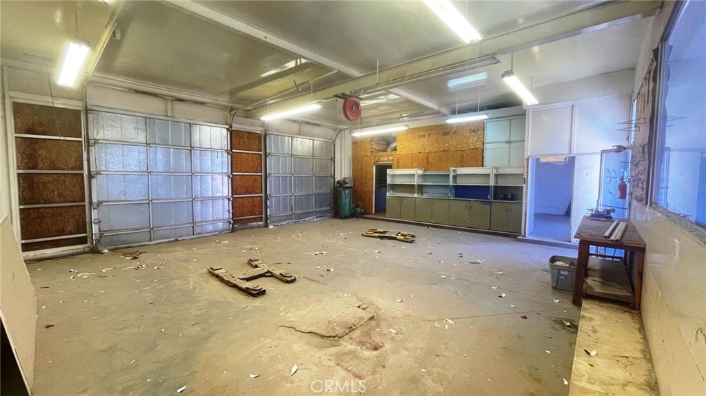 504 W Broadway Street Property Photo 7