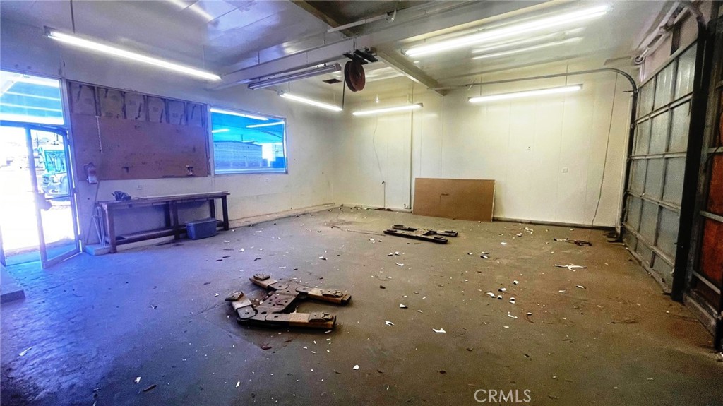 504 W Broadway Street Property Photo 10