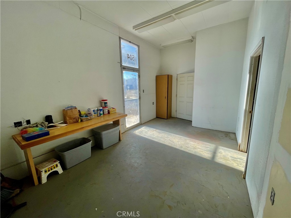 504 W Broadway Street Property Photo 13