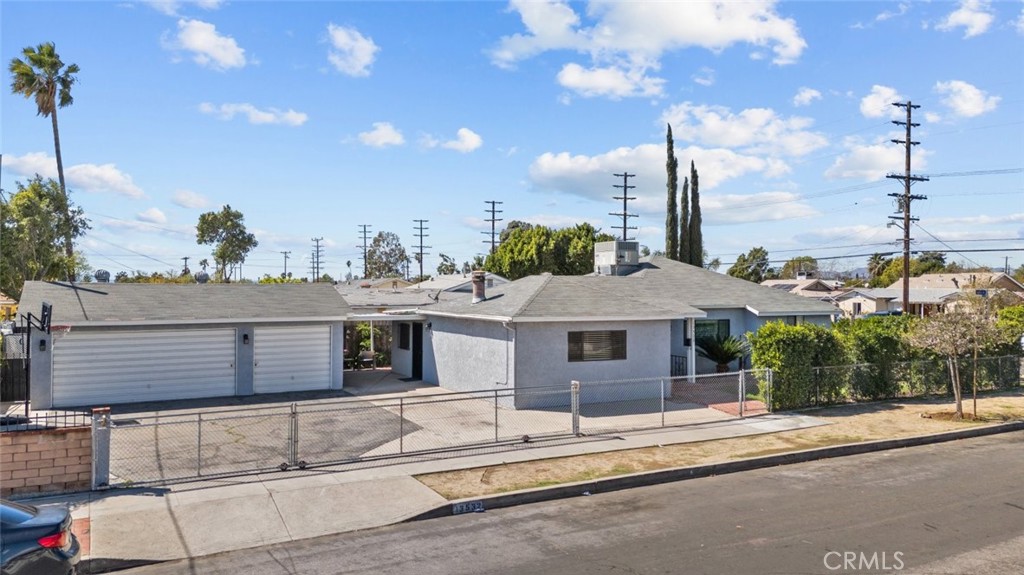 13532 Pierce Street Property Photo
