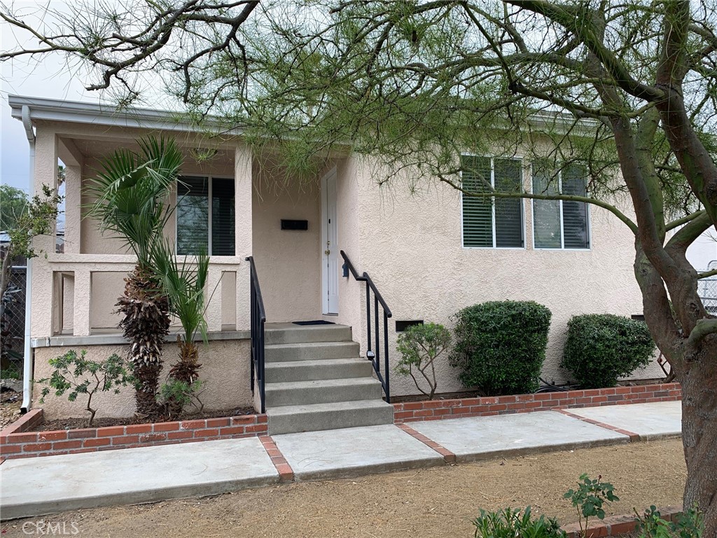10402 Mcclemont Avenue Property Photo 1