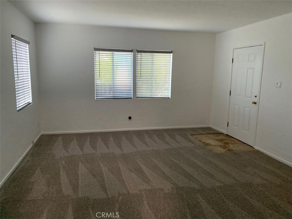 10402 Mcclemont Avenue Property Photo 4