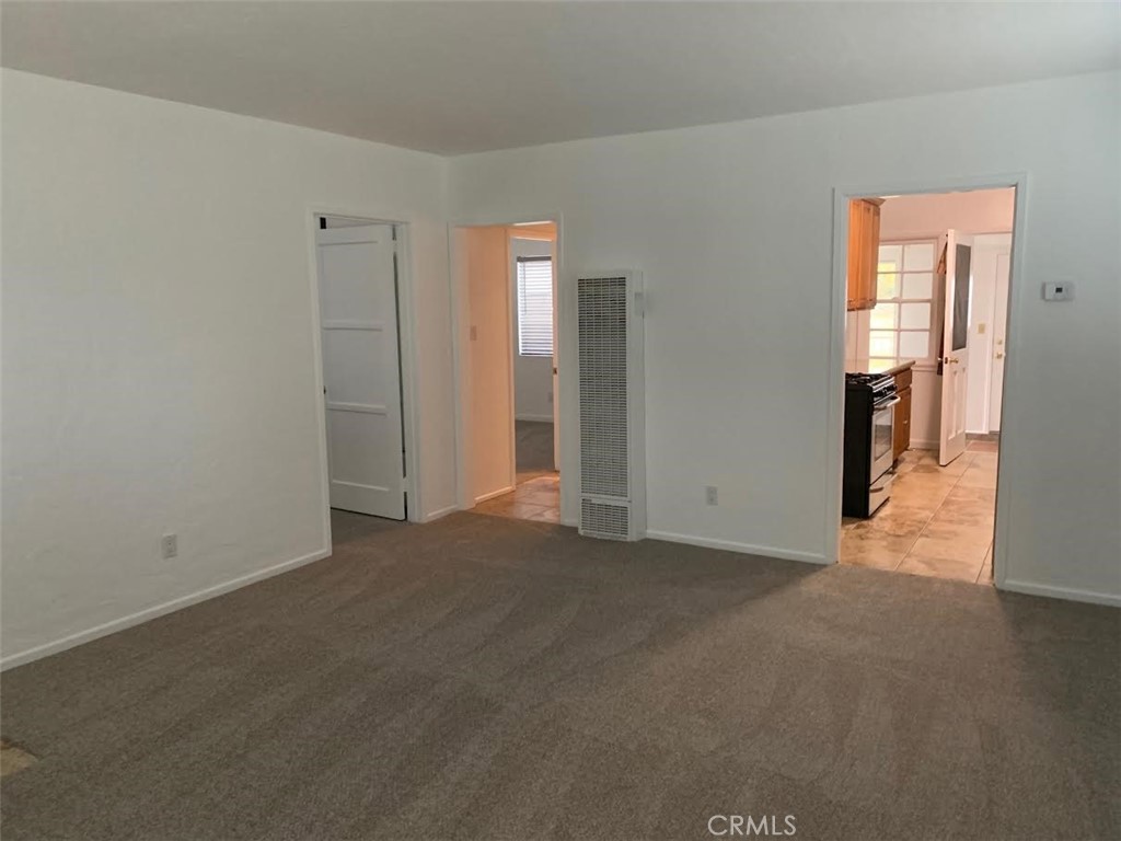 10402 Mcclemont Avenue Property Photo 5
