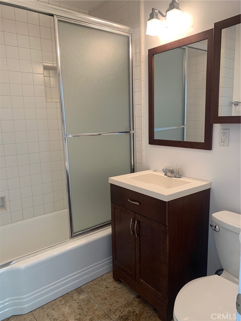10402 Mcclemont Avenue Property Photo 13