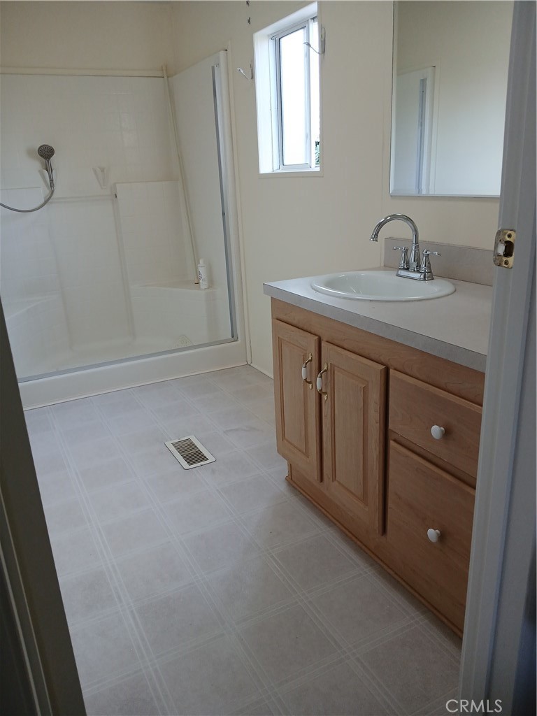 28 Dover Property Photo 10