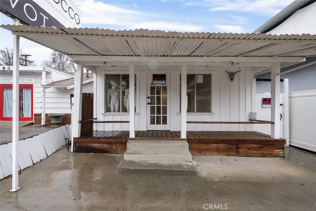 4913 Topanga Canyon Boulevard Property Photo 2