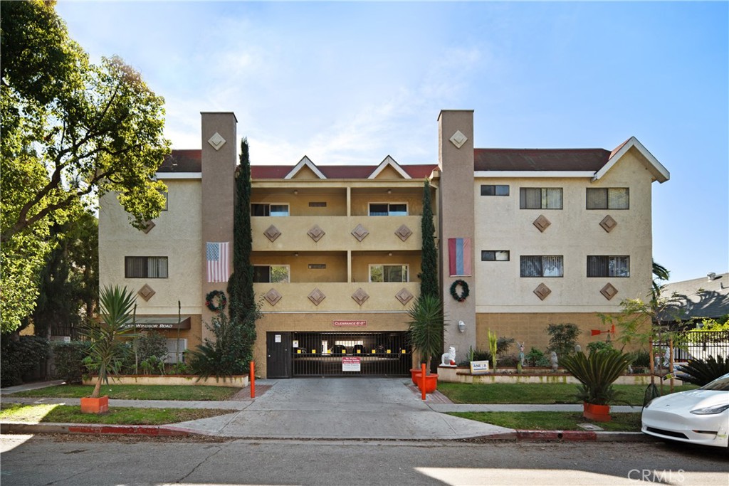 420 W Windsor Road Property Photo