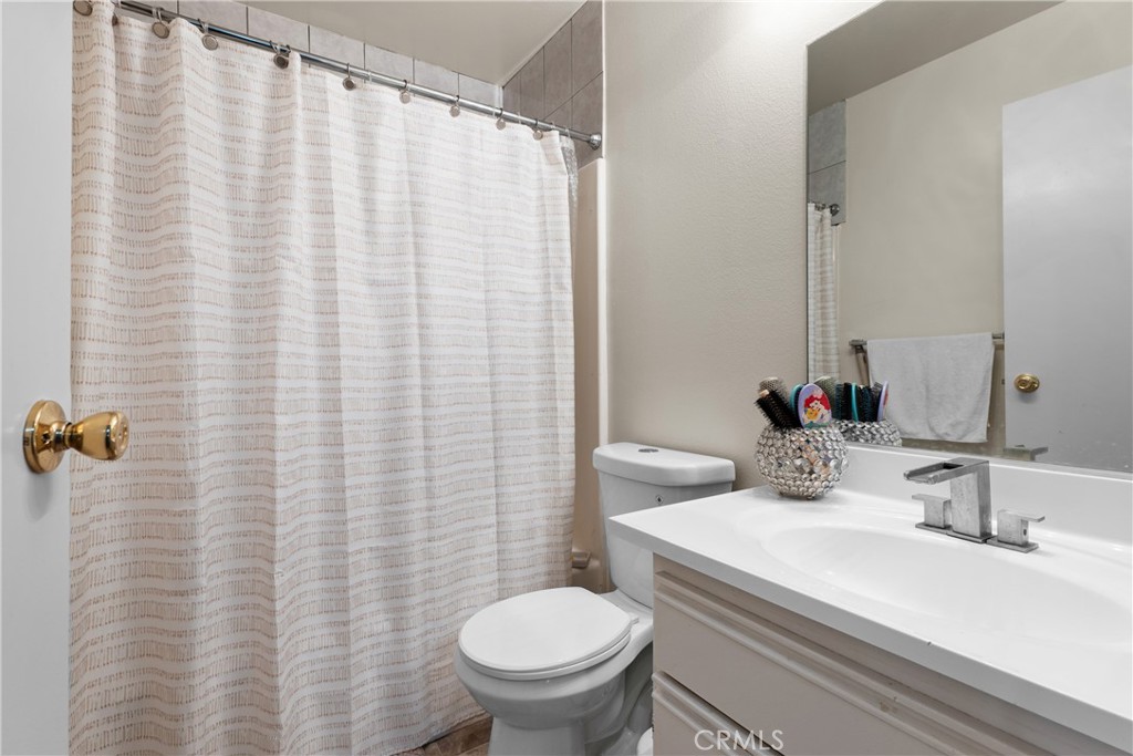420 W Windsor Road Property Photo 12