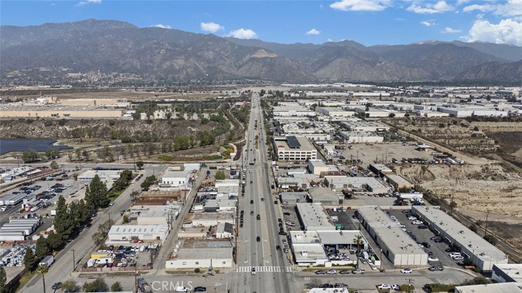 1535 W Mckinley Street Property Photo 6