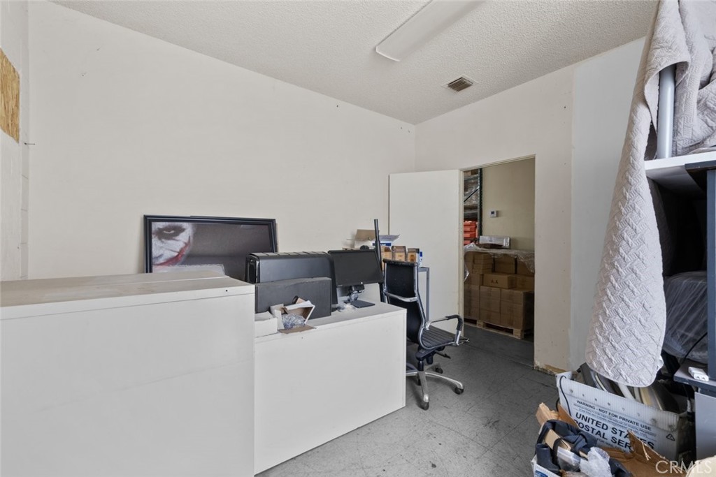1535 W Mckinley Street Property Photo 24