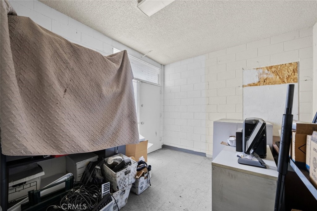 1535 W Mckinley Street Property Photo 25