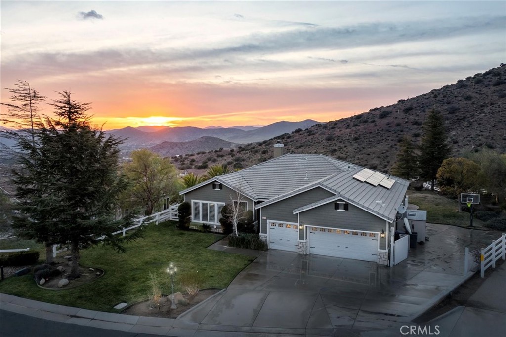 34677 Desert Road Property Photo