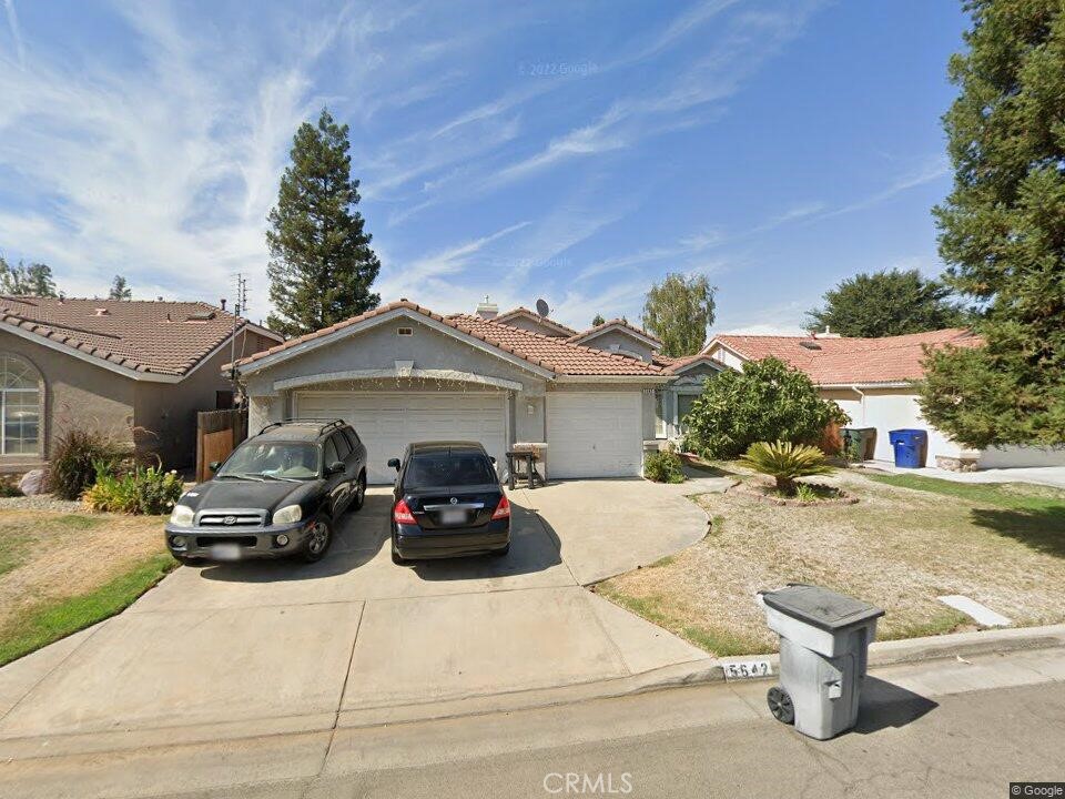 5642 W Beechwood Avenue Property Photo
