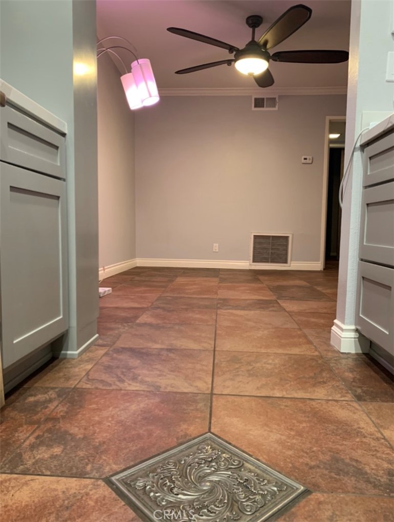 25718 Hogan Drive C3 Property Photo 7