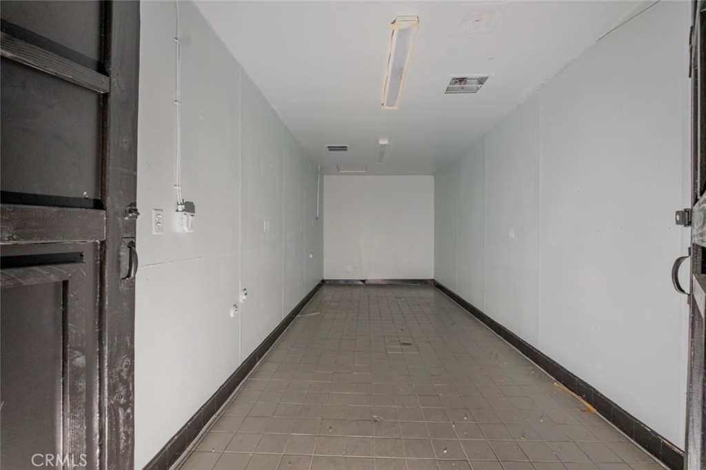 16955 Sherman Way Property Photo 21
