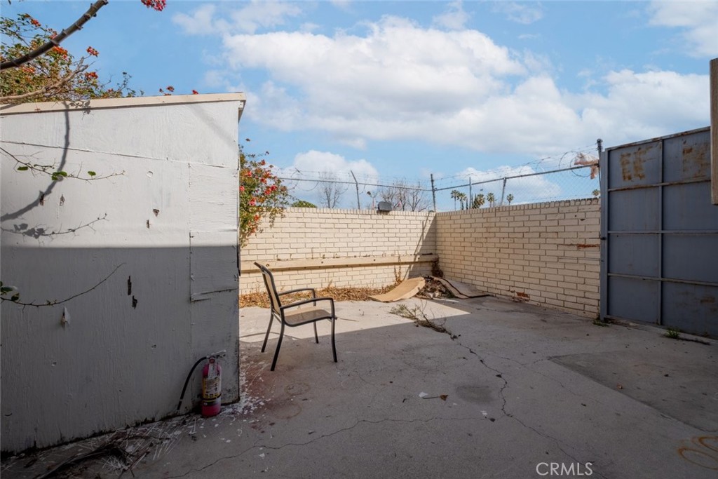 16955 Sherman Way Property Photo 30