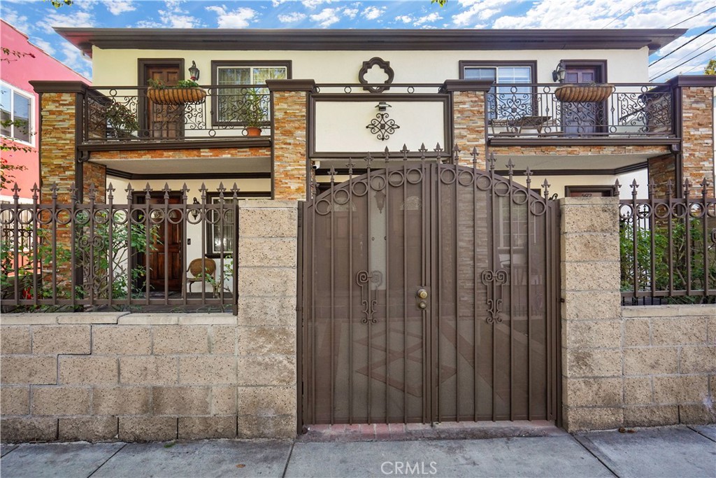 5666 5672 Franklin Avenue Property Photo